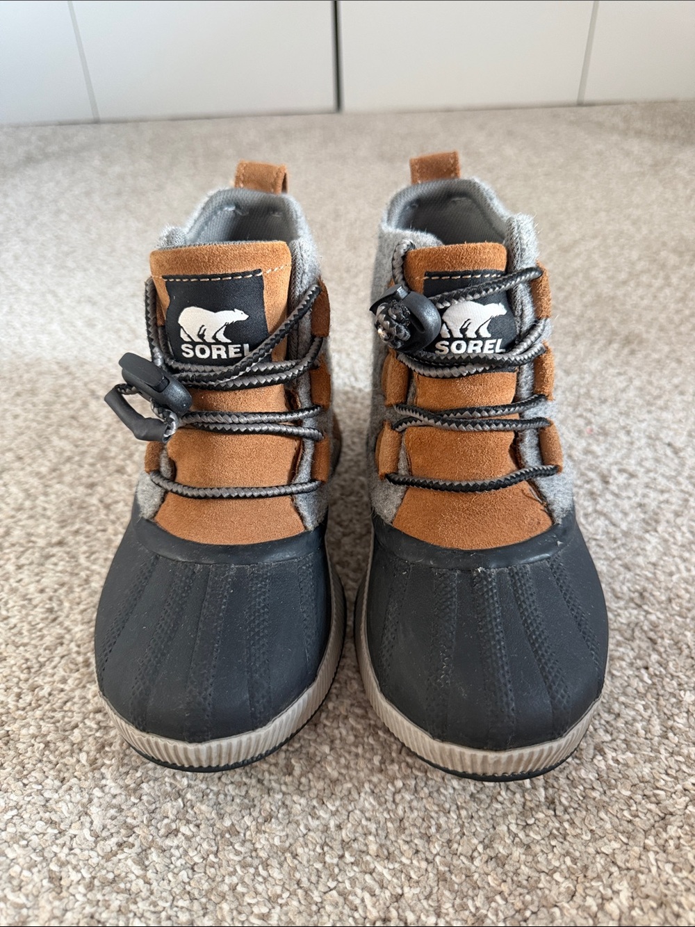Sorel Kids Waterproof Brown and Black Winter Boots size 1Y